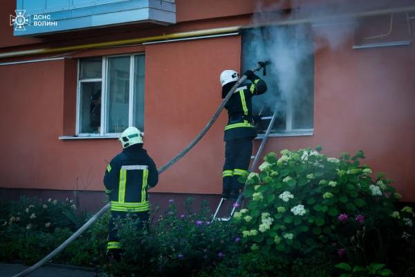 В Луцьку горіла п’ятиповерхівка2