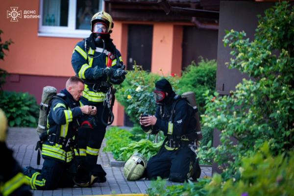 В Луцьку горіла п’ятиповерхівка3