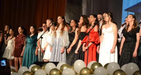 В опорному Турійському ліцеї відбулися урочистості для випускників 202516