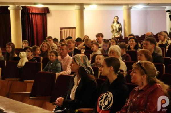 Волинський театр ляльок завершив свій 49 сезон виставою про створення світу7