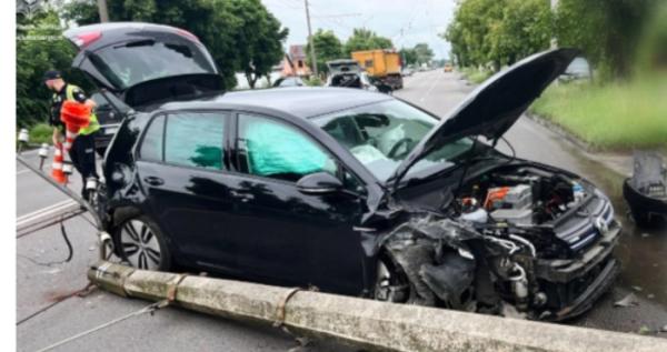 У Луцьку 3 червня водій не впорався з керуванням і зніс електроопору