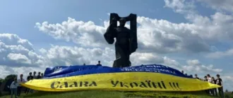 Вулицями Ковеля пронесли Прапор Миру