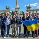 Закарпатські театрали виступили в Угорщині й зібрали понад 50 тисяч гривень для колеги-військового