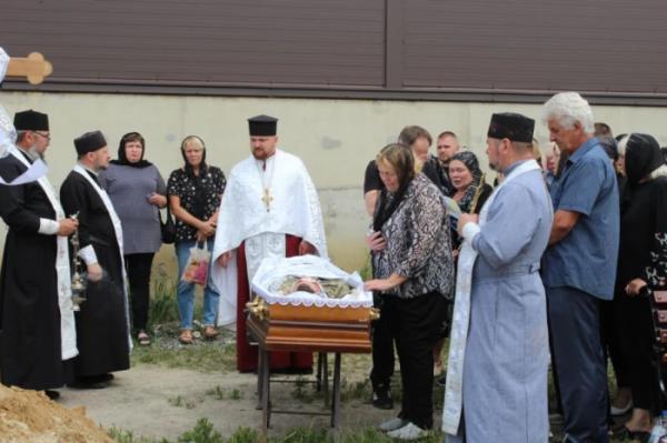 Був сміливим воїном та надійним побратимом: у Рожищі попрощалися із 25-річним Володимиром Книшем3