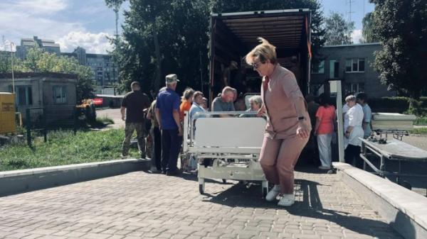 Центральна міська лікарня у Шептицькому отримала нові багатофункціональні ліжка4
