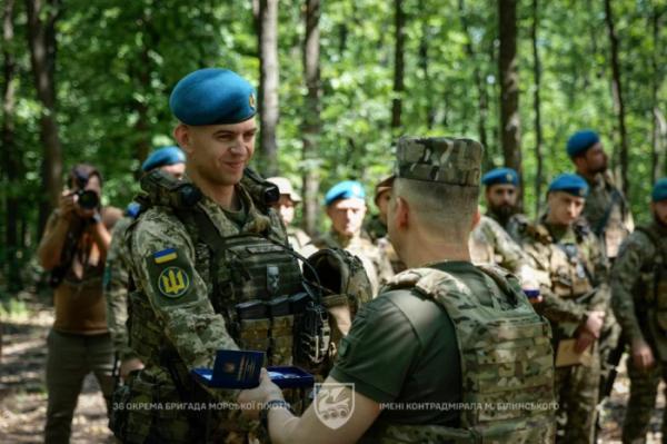Генерал Сирський вручив держані нагороди миколаївським морпіхам3