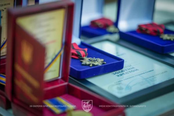 Генерал Сирський вручив держані нагороди миколаївським морпіхам5