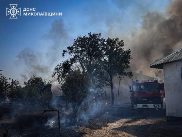 Масштабні пожежі на Миколаївщині: вогонь дістався житлових будинків4