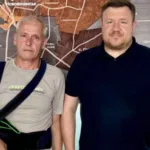 Мер Нововолинська зустрівся зі звільненим з полону захисником Володимиром Корнейчуком
