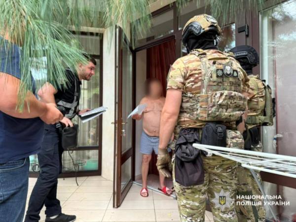 Національна поліція затримала кримінального авторитета півдня України «Наума»5