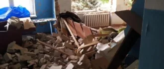 Окупанти обстріляли громади Бериславського району Херсонщини: постраждали будинки, адмінбудівля та поля
