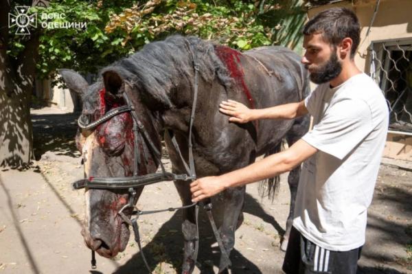Рятувальники повідомили про 11 постраждалих внаслідок ранкової атаки по Одесі1