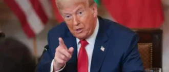 Трамп погрожує Росії 100% тарифами, якщо не буде мирної угоди за 50 днів