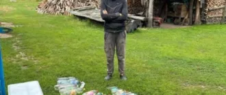 У домогоподарстві любешівців поліція виявила  та знищила 37 літрів самогону
