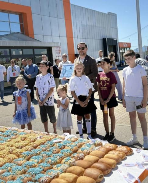 У Хусті відкрили нове сучасне підприємство та встановили Національний рекорд України