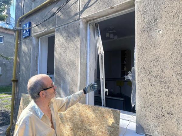 У Луцьку обстежили квартири, які постраждали внаслідок російської атаки 12 липня4
