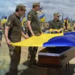 У Миколаєві провели в останню путь 19-річну захисницю України Олену Луку