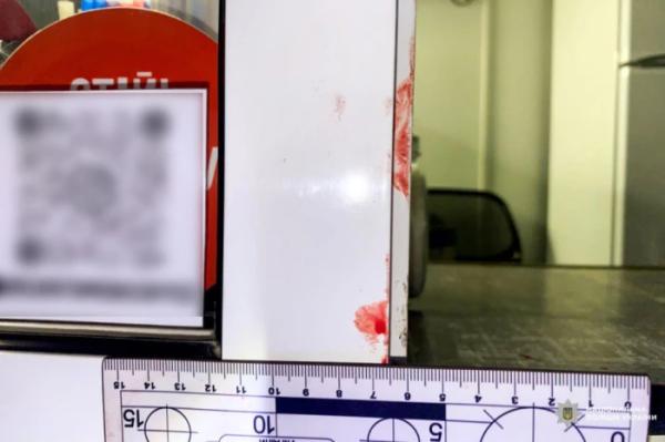 У Рівному поліцейські затримали юнака, який обікрав кав’ярню3