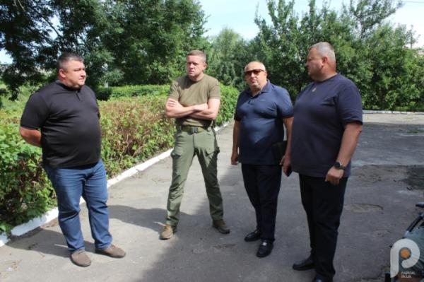 Посадовці