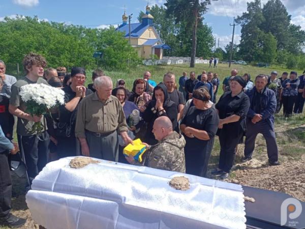 У Зарічному в останню путь провели захисника Валентина Шемейка, який помер під час служби на Київщині2
