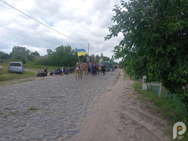 У Зарічному в останню путь провели захисника Валентина Шемейка, який помер під час служби на Київщині12