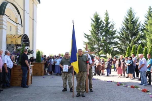 У Жидичині в останню дорогу провели захисника України Олександра Голотюка15