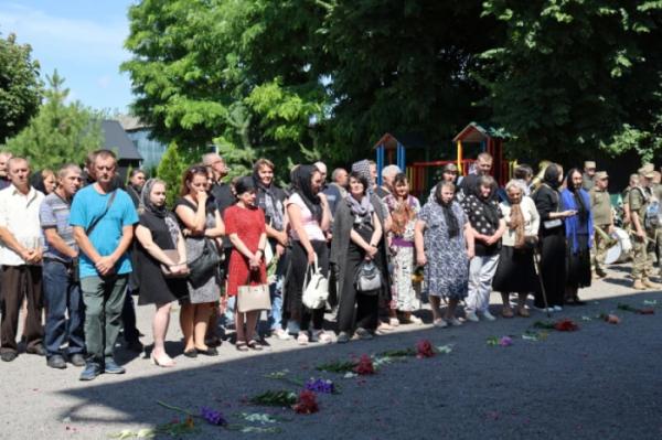 У Жидичині в останню дорогу провели захисника України Олександра Голотюка17
