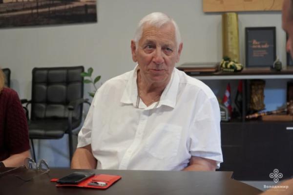 Володимир відвідав британський волонтер Боб Френдт з міста-партнера Нерсборо4