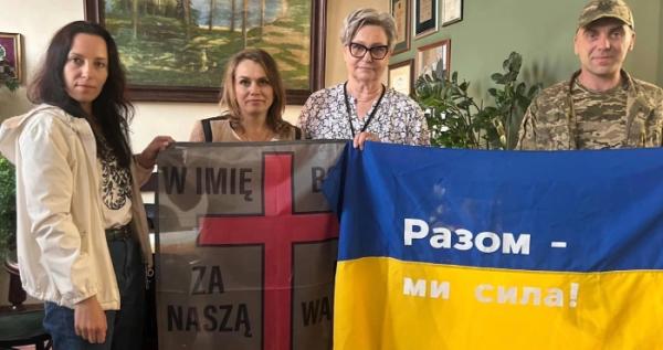 Волонтери рожищенської організації переобладнують для фронту авто від поляків, потрібна допомога