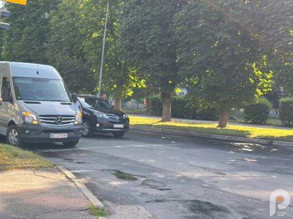 «Вшануй»: у Шептицькому провели акцію нагадування про хвилину мовчання7