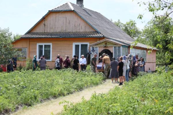 Вважали зниклим безвісти: у Заболотті провели в останню путь загиблого воїна3