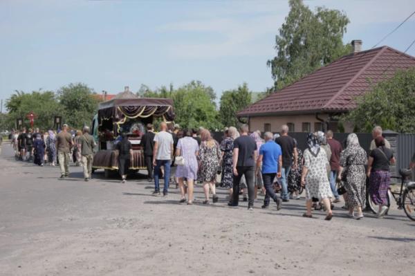 Вважали зниклим безвісти: у Заболотті провели в останню путь загиблого воїна8