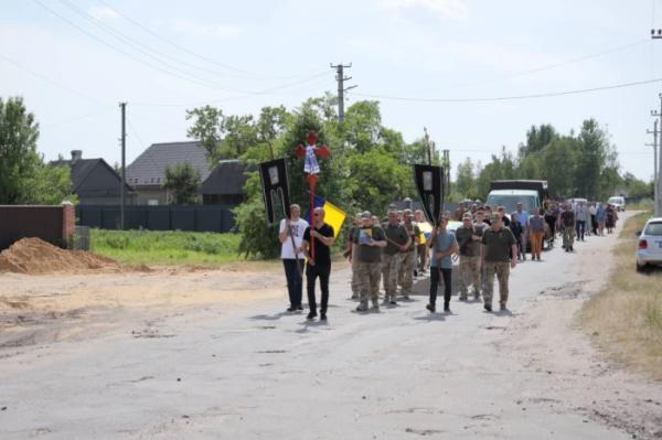 Вважали зниклим безвісти: у Заболотті провели в останню путь загиблого воїна13