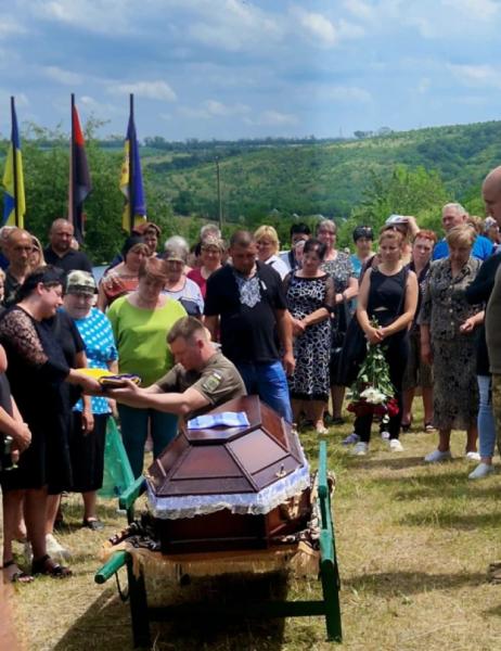 Закарпатські прикордонники попрощалися з побратимом, який загинув у ДТП через п'яну водійку5