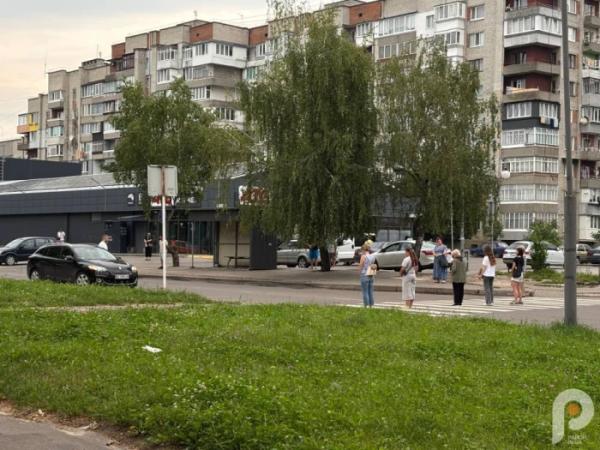 Зупинись. Вшануй: у Шептицькому нагадали про хвилину мовчання11