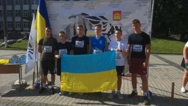 130 учасників різного віку приєдналося до пам’ятного забігу в Острозі3