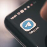 Что такое реакции, стикеры и боты в Telegram — и как ими пользоваться