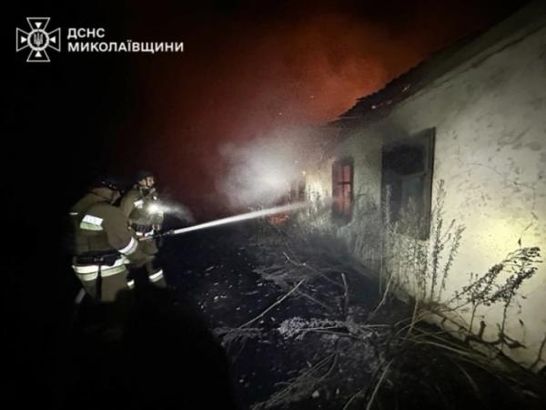 На Миколаївщині рятувальники ліквідували дві пожежі, які виниклі внаслідок ворожих атак1