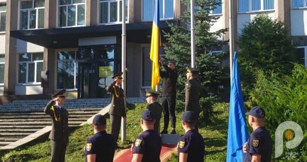Нехай стяг майорить якомога вище: в Острозі відбулися урочистості до Дня прапора