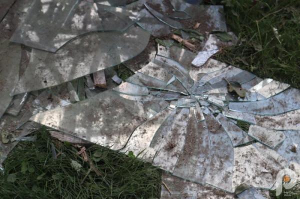 «Перша думка – приліт»: як виглядає постраждалий будинок в Рівному та як мешканці оговтуються від російської атаки8