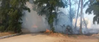 По Херсону вдарили керованими авіабомбами, виникла пожежа
