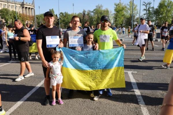 «Шаную Воїнів, біжу за Героїв України»: у Миколаєві відбувся всеукраїнський забіг2