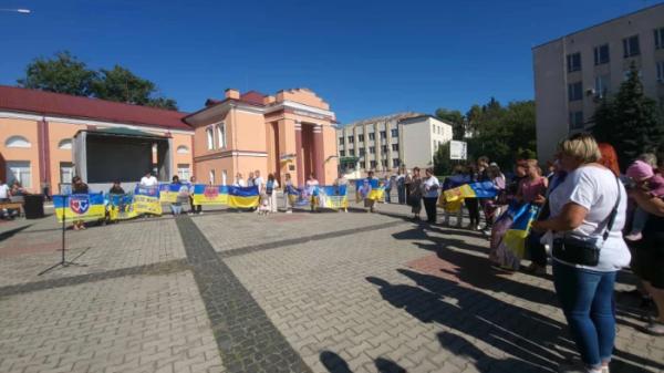 Світло надії в темряві невідомості: Острог долучився до Міжнародного дня зниклих безвісти1