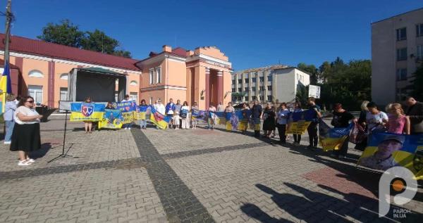 Світло надії в темряві невідомості: Острог долучився до Міжнародного дня зниклих безвісти