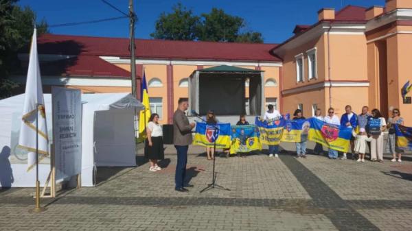 Світло надії в темряві невідомості: Острог долучився до Міжнародного дня зниклих безвісти4