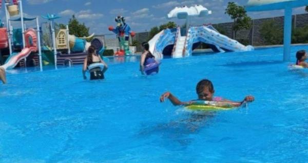 Порожній аквапарк у Генічеській Гірці