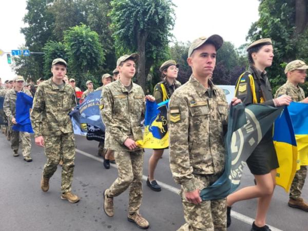 У День Незалежності у Ковелі відбулася хода з прапорами бойових підрозділів та патріотичний флешмоб8