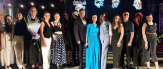 У Хусті Закарпатський обласний театр драми та комедії відкрив дев'ятий сезон концертом просто неба