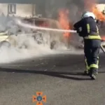 У Камені-Каширському згорів автомобіль із причіпом соломи