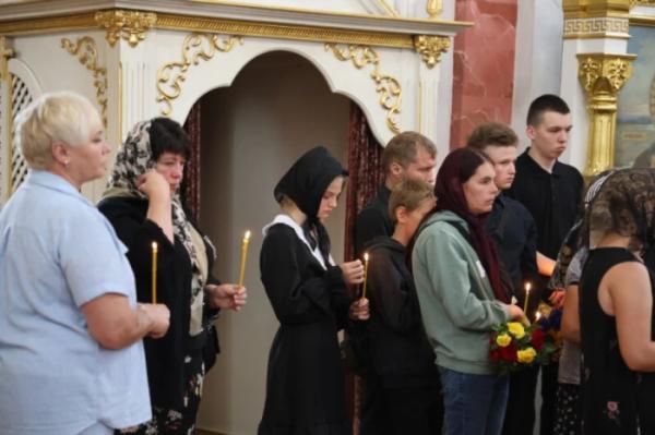 У Луцьку в останню дорогу провели Олексія Бондаря8